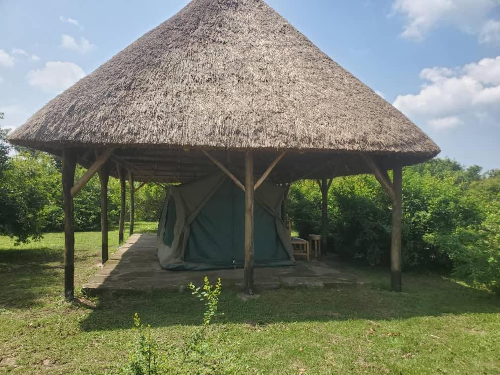 Engiri Game Lodge And Campsite Katunguru エクステリア 写真